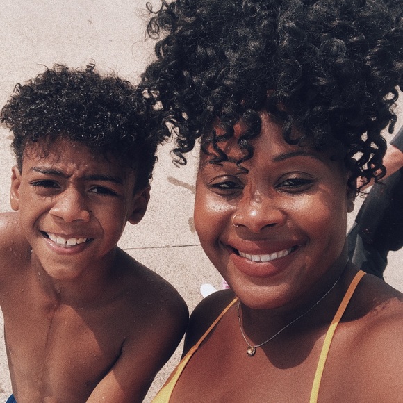 Meet your Posher, ROXY! - Picture 6 of 8